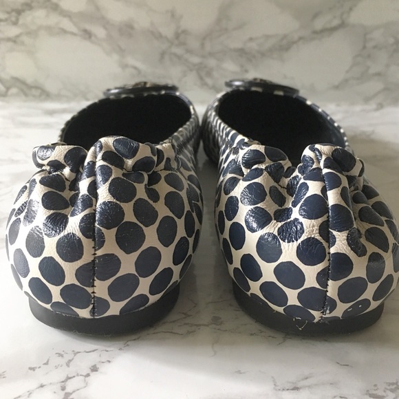 Tory Burch ‘Minnie’ Polka Dot Travel Ballet Flat - Picture 4 of 6